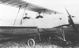 Jacques Labouchère, in front: capt Walaardt Sacré in de Zodiac, Manoeuvres September 1911